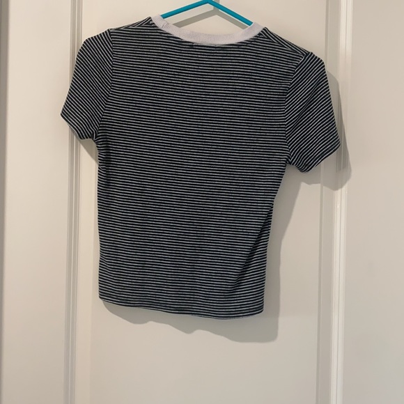 Black and white striped short sleeve - Picture 3 of 4